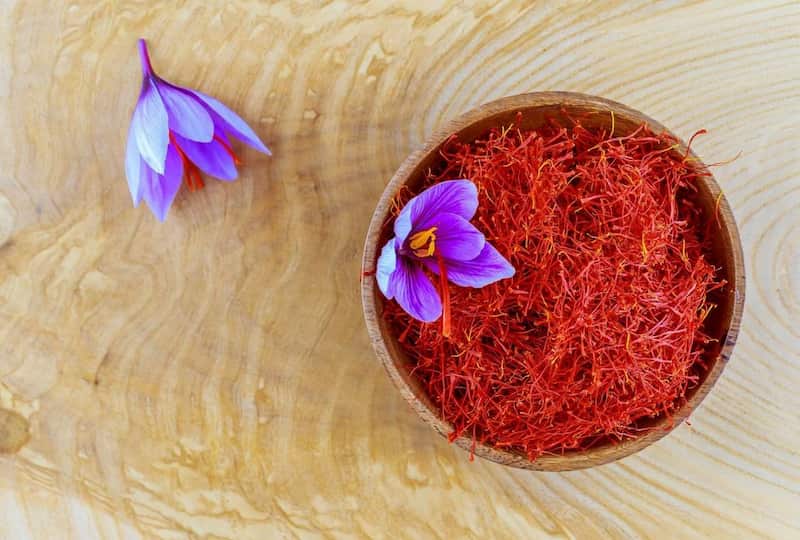 زعفران رشته ای درجه یک با رنگی چشم نواز